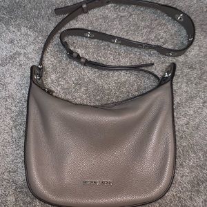 Micheal Kors cross body!